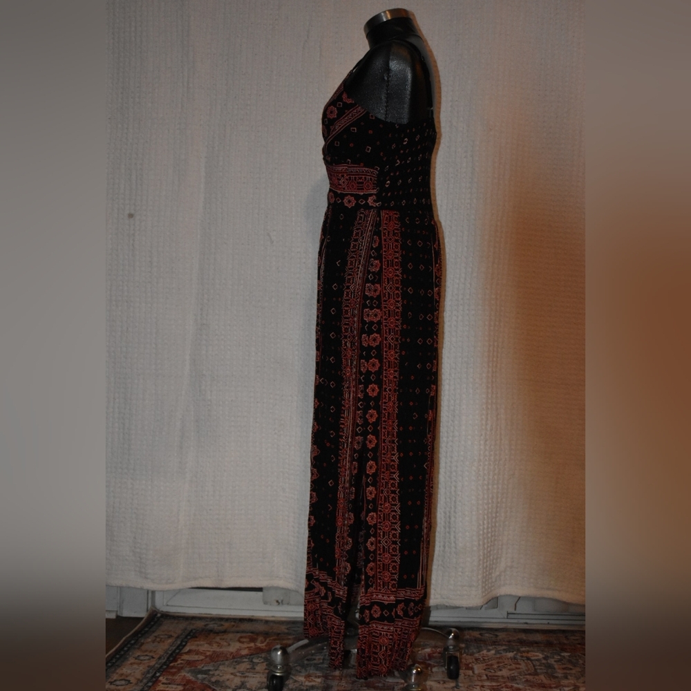Elegant Black and Pink Patterned Maxi Dress - Picture 6 of 6